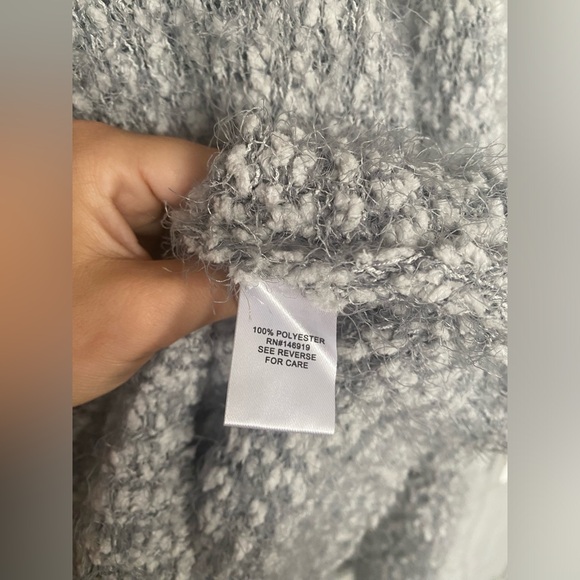 Freshman Off The Shoulder Gray Sweater Size M - Picture 4 of 4